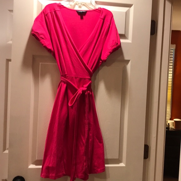 Lands' End Dresses & Skirts - ⭐️ Lands End S/S fuschia wrap dress